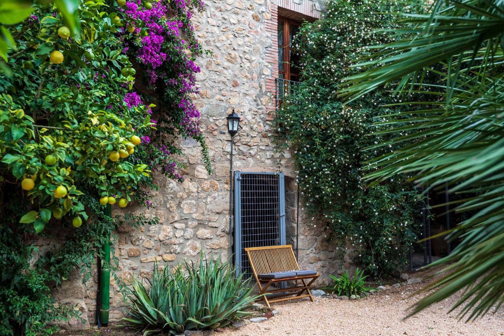 Hostal Can Xicu Capmany Εξωτερικό φωτογραφία