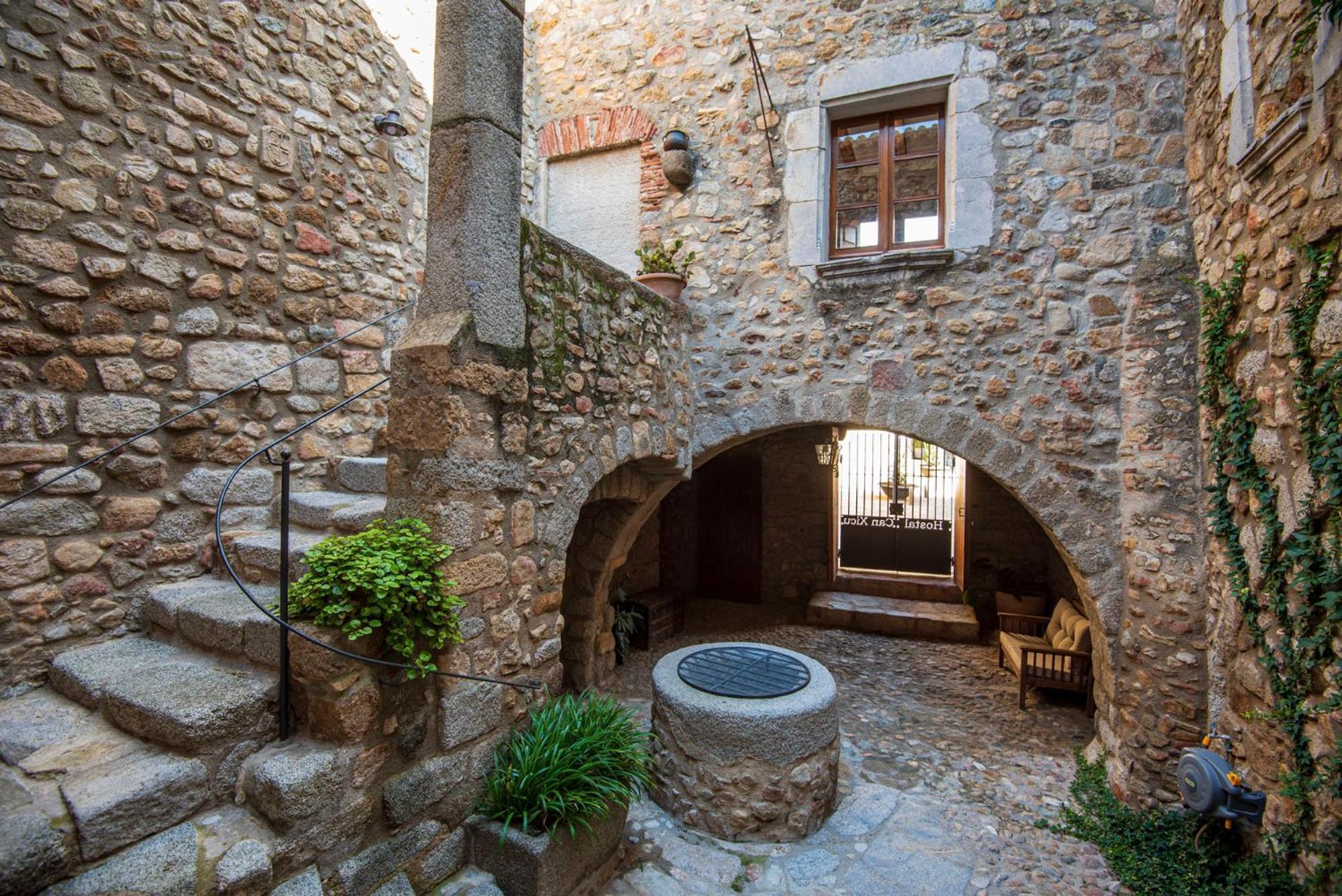 Hostal Can Xicu Capmany Εξωτερικό φωτογραφία