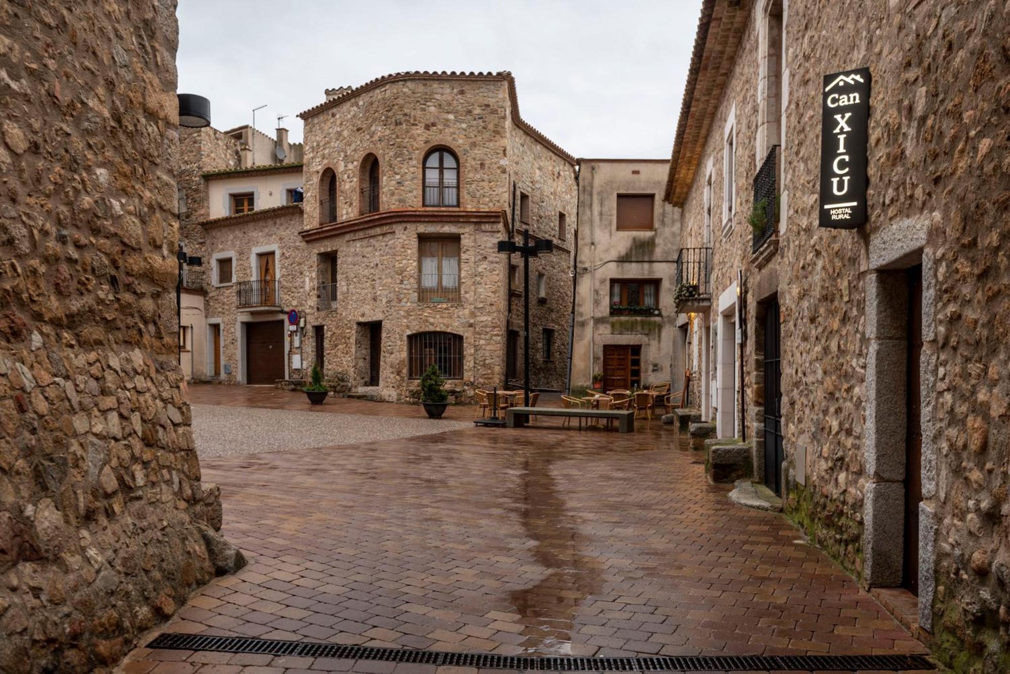 Hostal Can Xicu Capmany Εξωτερικό φωτογραφία