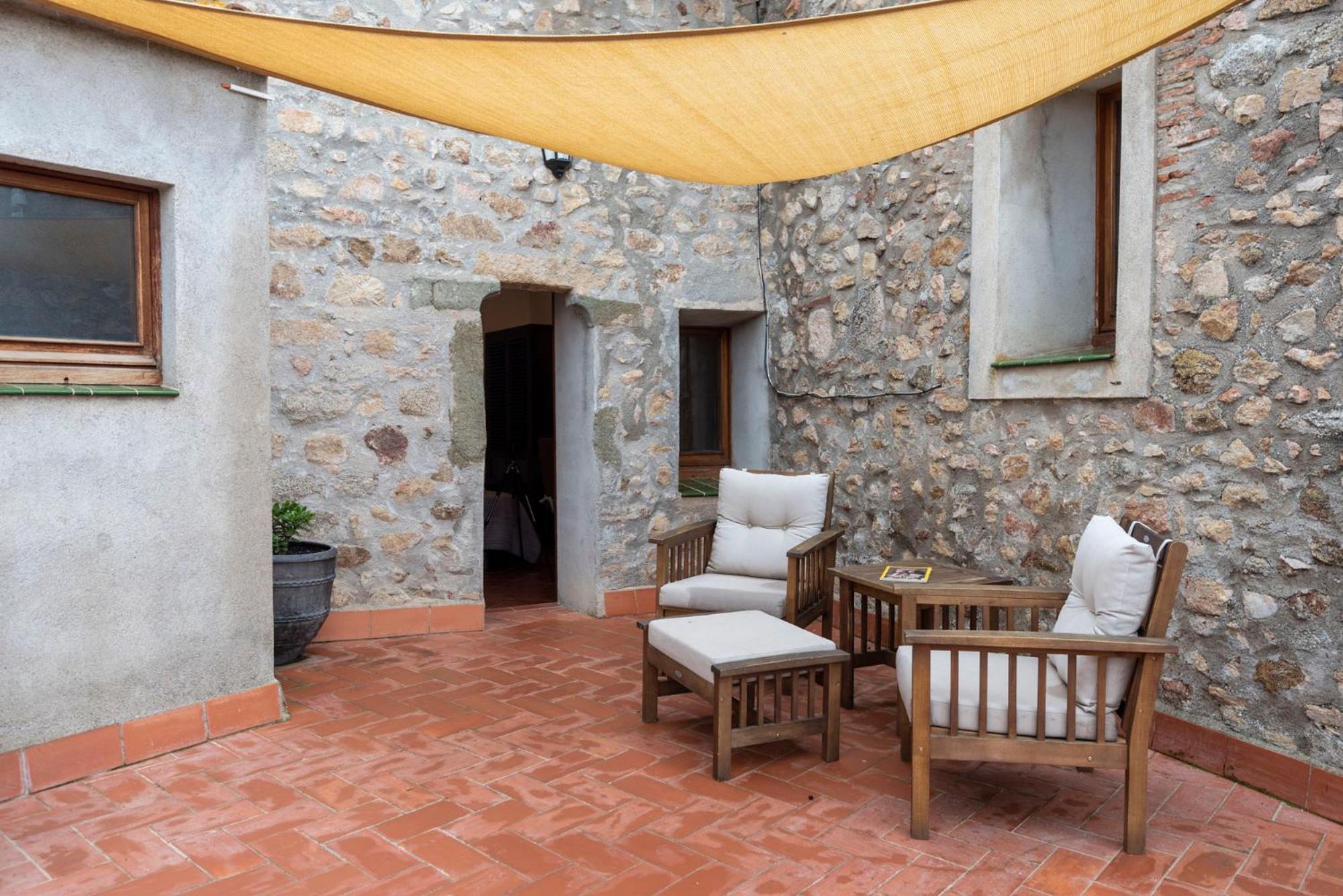 Hostal Can Xicu Capmany Εξωτερικό φωτογραφία